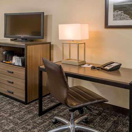 Best Western Logan Inn Chapmanville Exterior photo