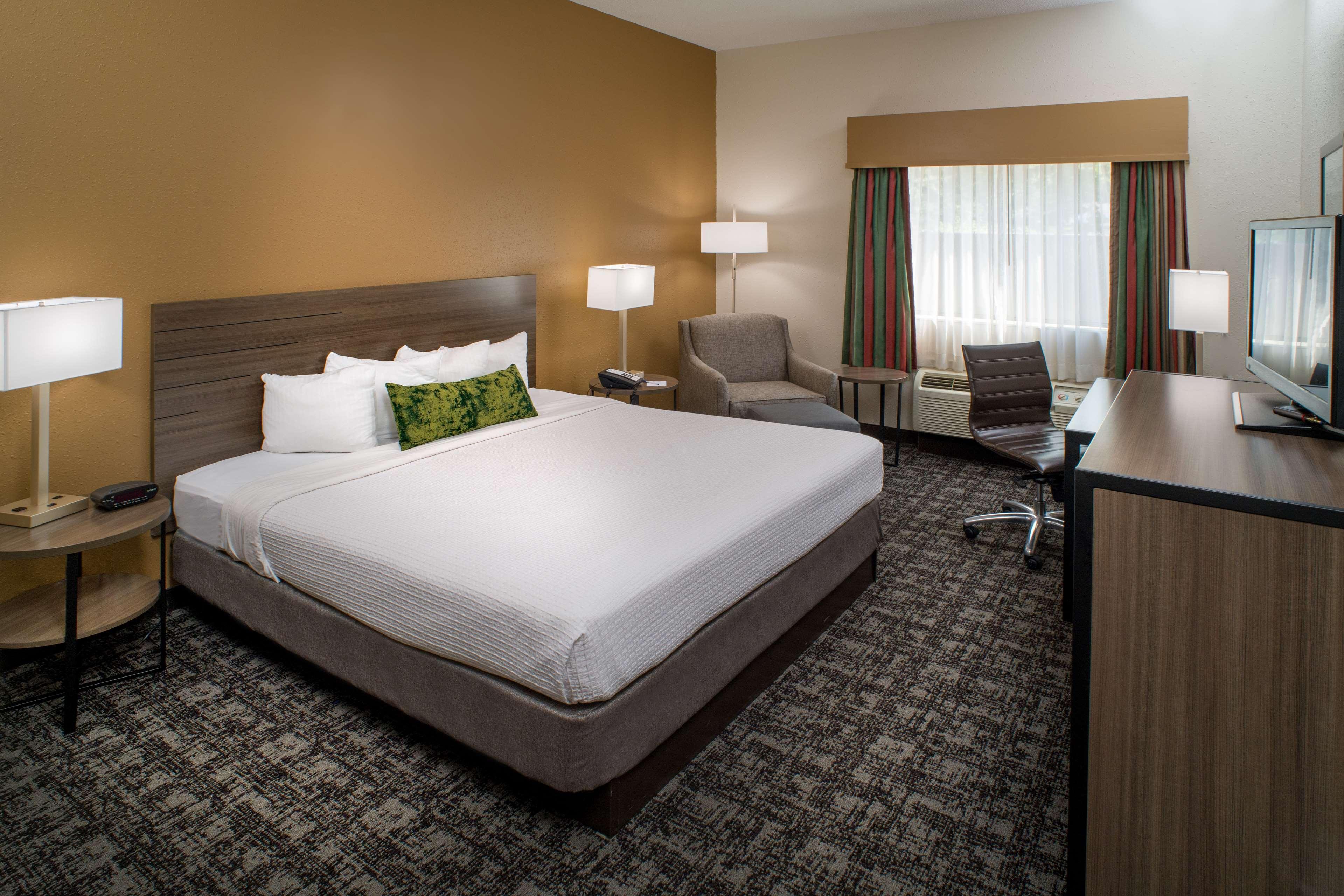 Best Western Logan Inn Chapmanville Exterior photo