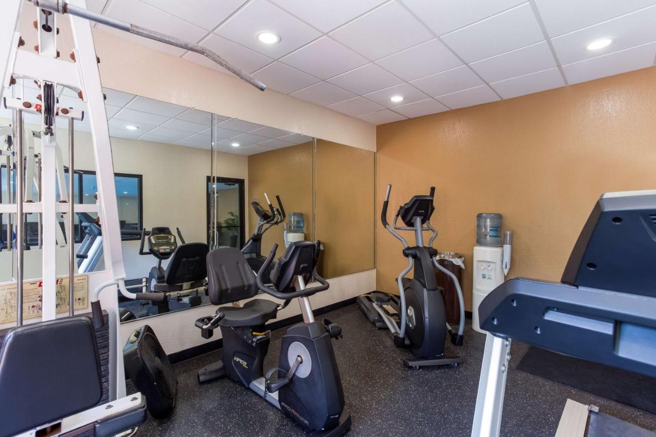Best Western Logan Inn Chapmanville Exterior photo