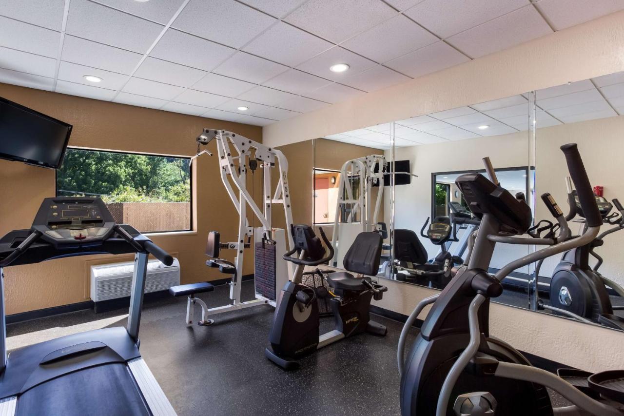 Best Western Logan Inn Chapmanville Exterior photo