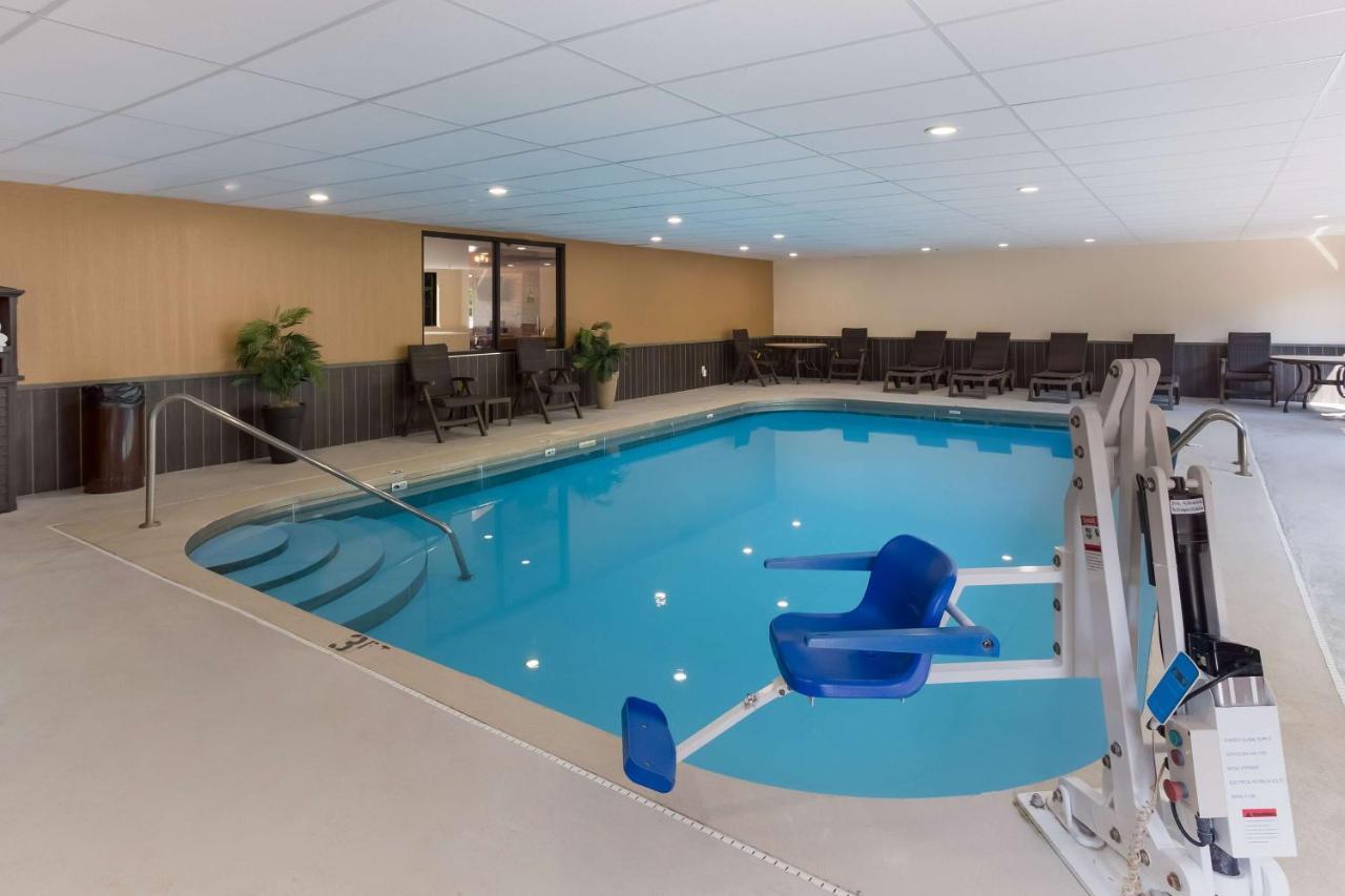 Best Western Logan Inn Chapmanville Exterior photo